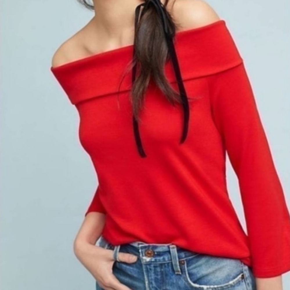 Like New Anthropologie Off-Shoulder Sleeve Top